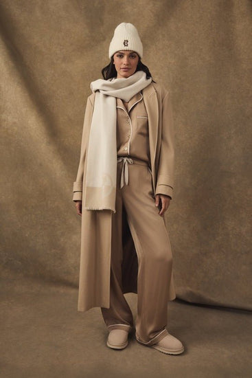 Young Ideas/Henmores - Jacquard Scarf - Camel Black - OS