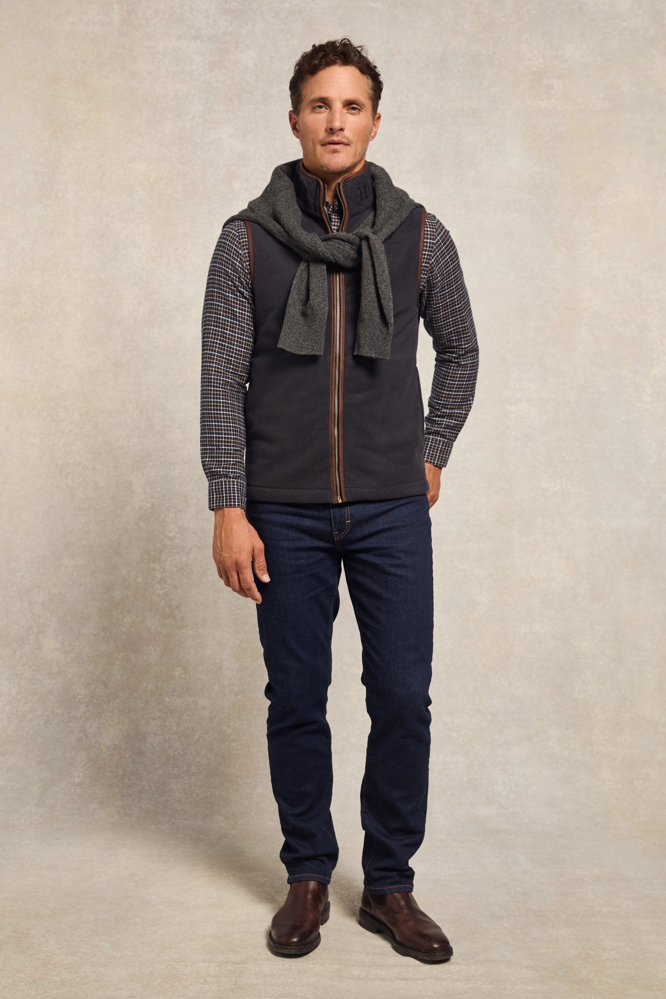 Young Ideas & Henmores - Mens Country Fleece Gilet - Ink Navy - M