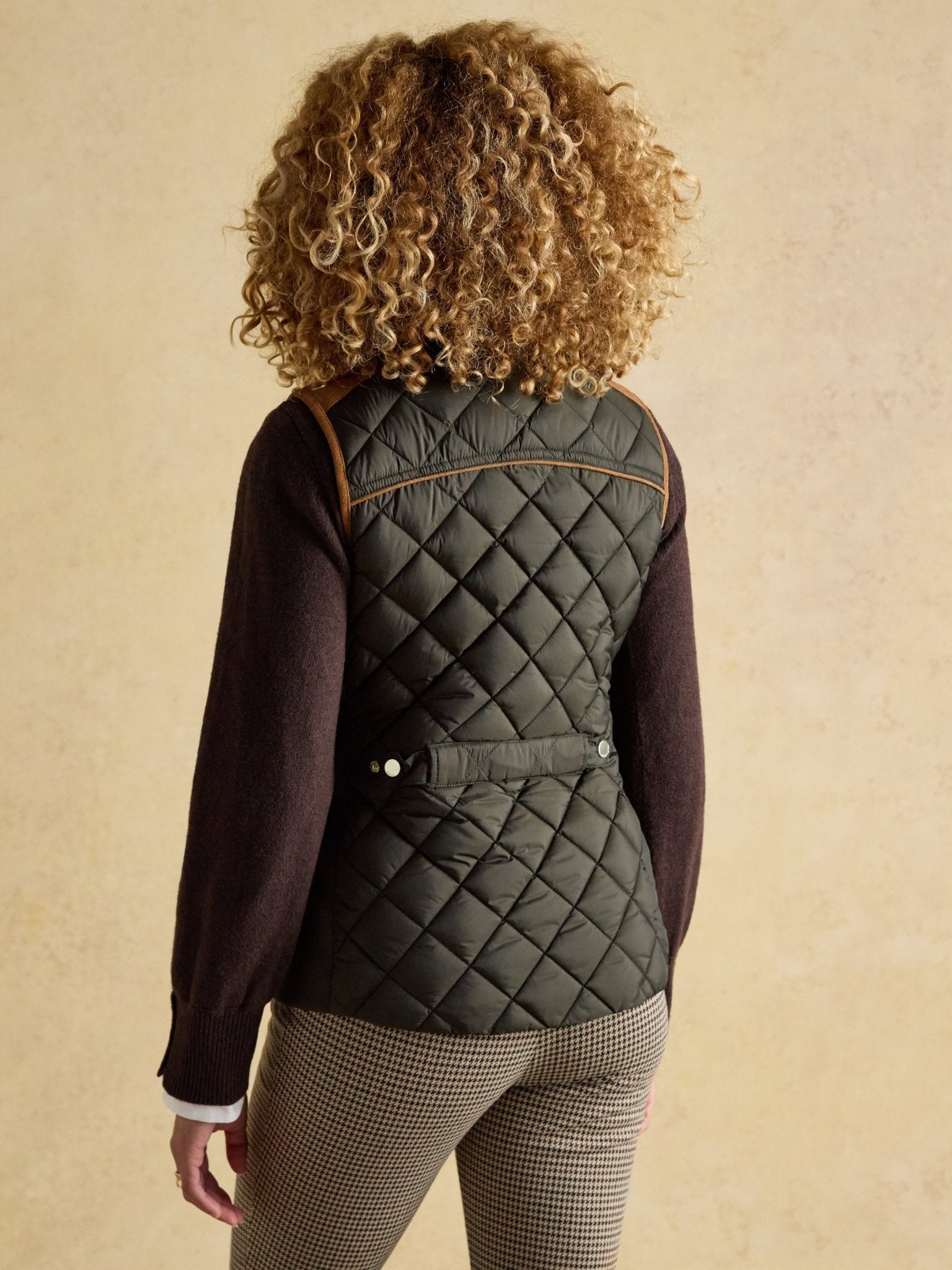 Young Ideas & Henmores -Braemar Luxe Gilet -Khaki Green -8