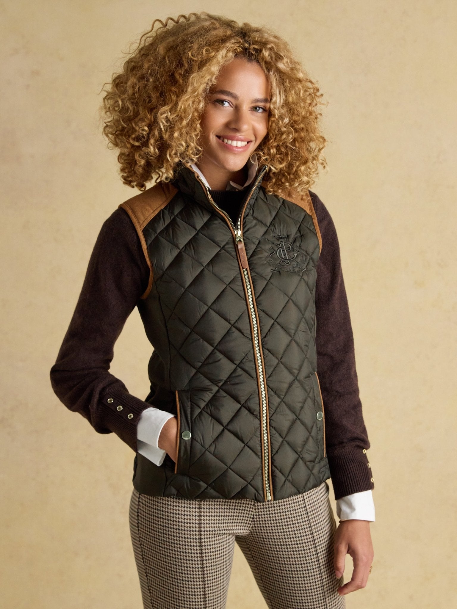 Young Ideas & Henmores -Braemar Luxe Gilet -Khaki Green -8