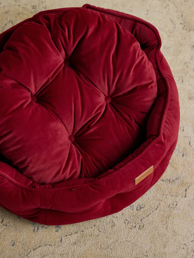 Young Ideas & Henmores -Chesterfield Pet Bed -Burgundy -S
