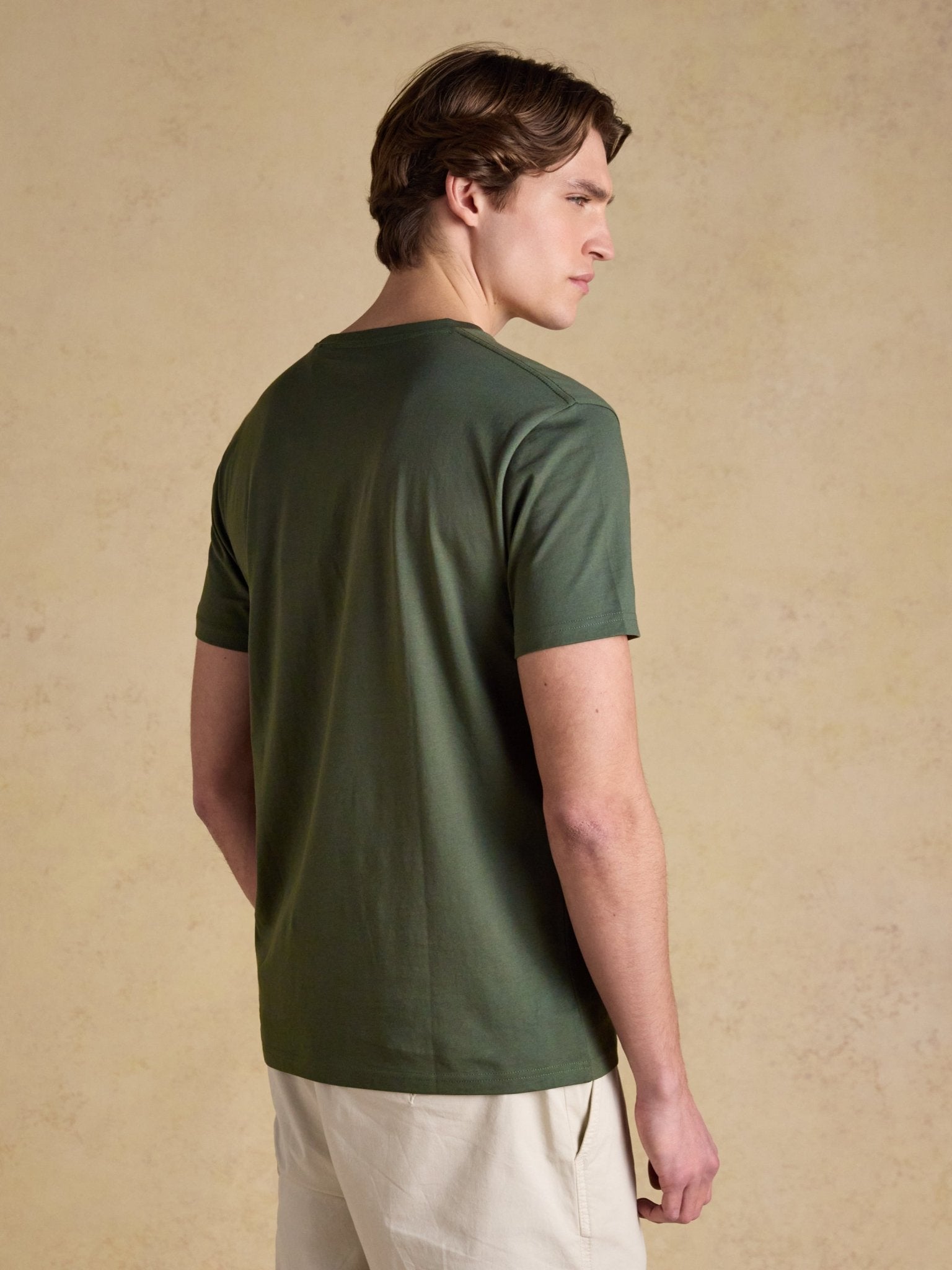 Young Ideas & Henmores -Everyday T-Shirt -Khaki Green -M