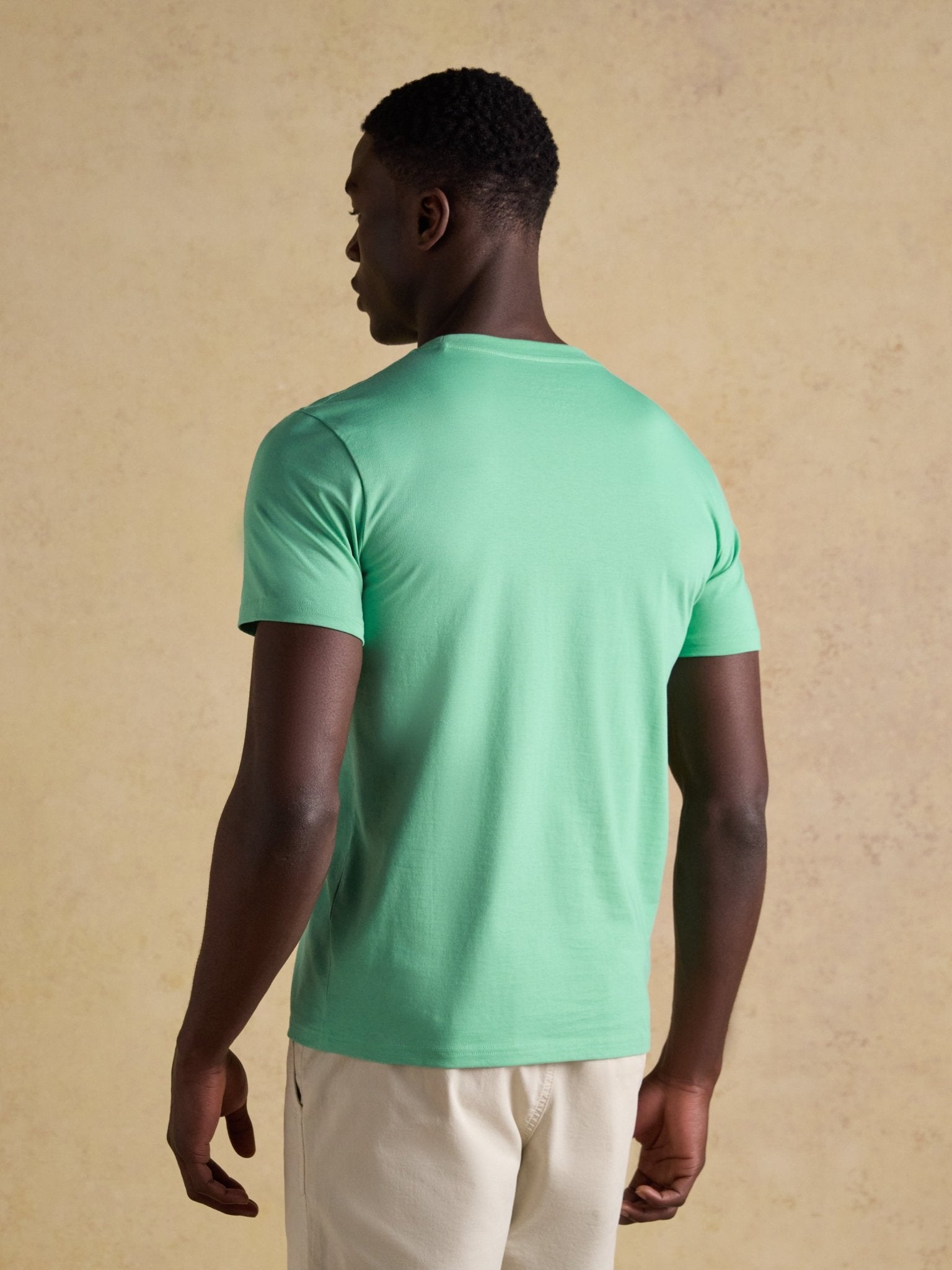 Young Ideas & Henmores -Everyday Tee -Light Green -S