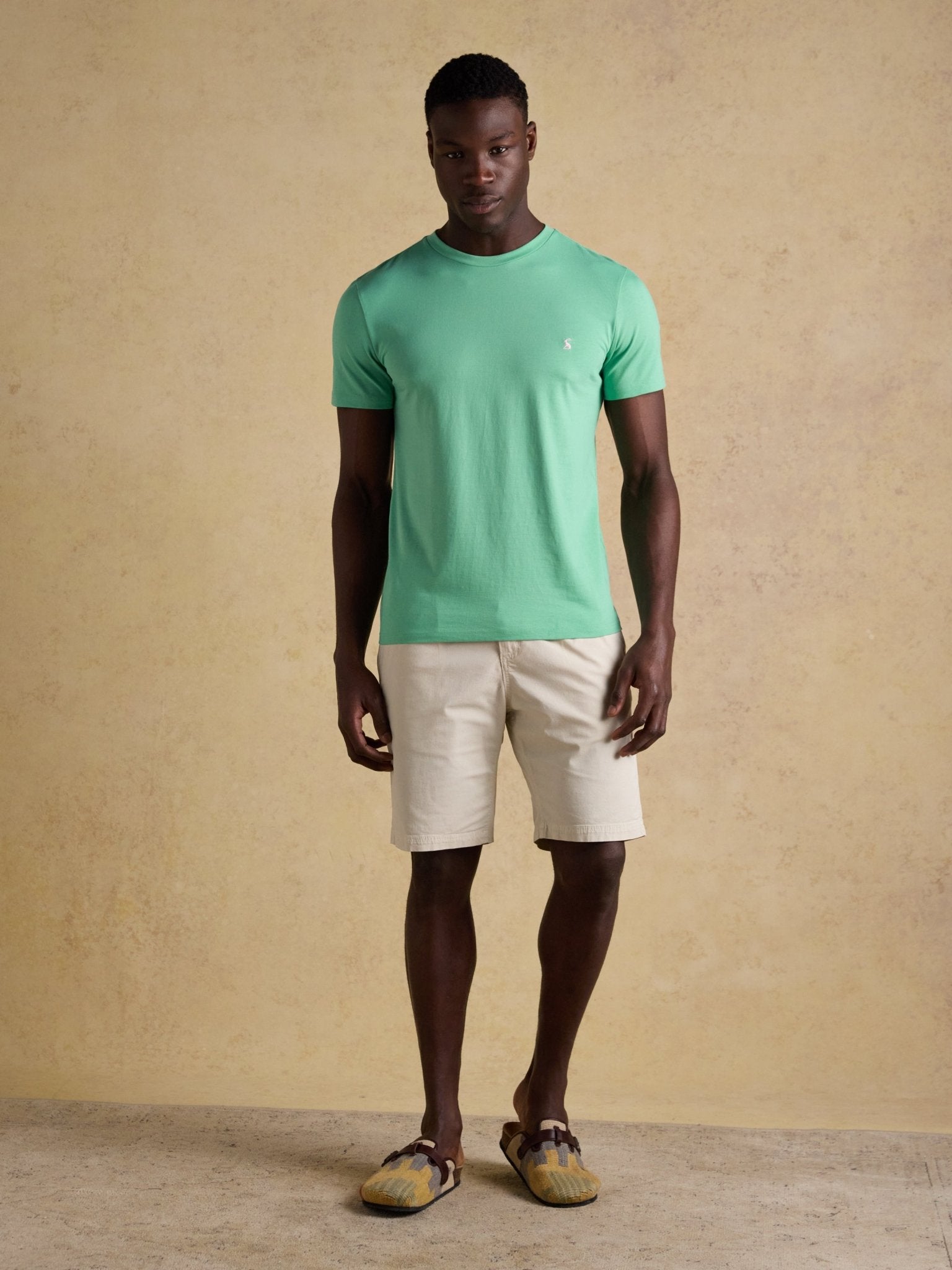 Young Ideas & Henmores -Everyday Tee -Light Green -S