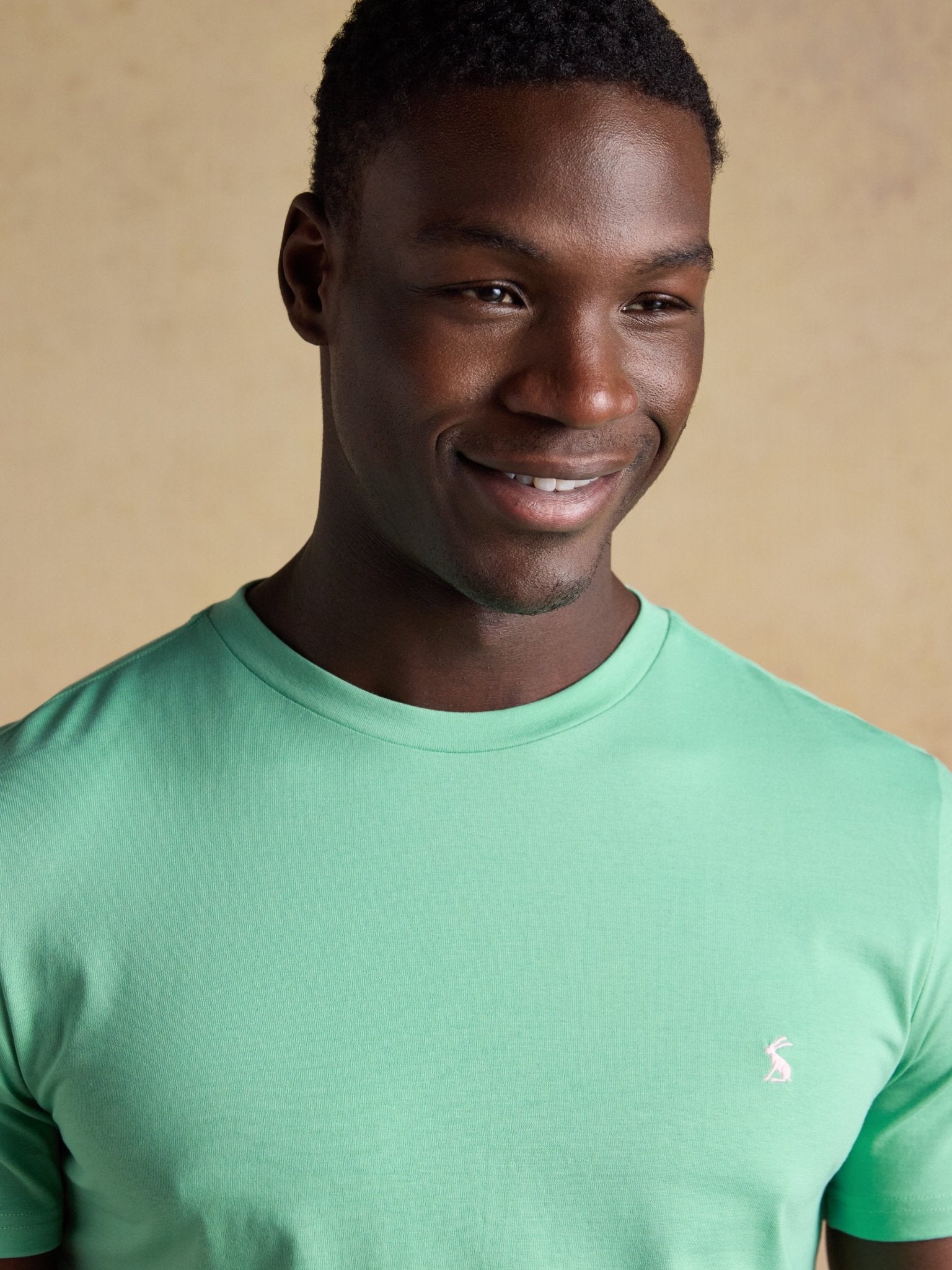 Young Ideas & Henmores -Everyday Tee -Light Green -S