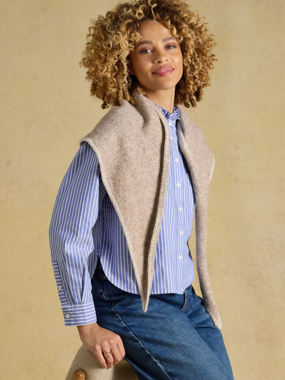 Young Ideas & Henmores -Kendra Triangle Scarf -Rose -OS