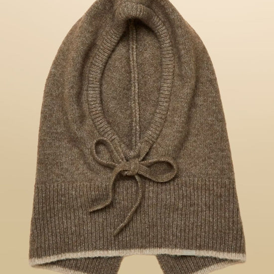 Young Ideas & Henmores -Knitted Hood -Mocha Brown -OS