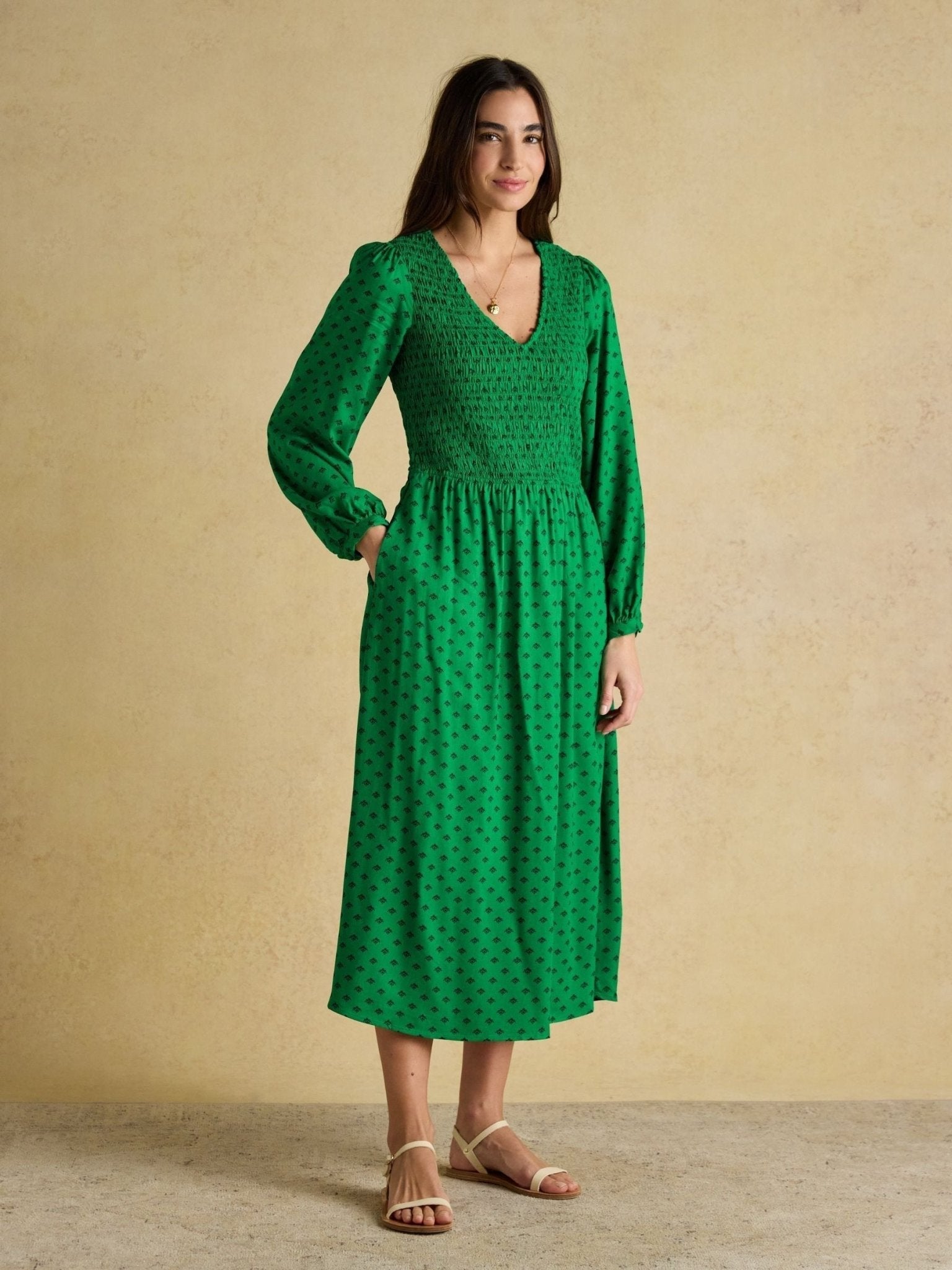 Young Ideas & Henmores - Lilliana Icons Detail Dress - Green - 8