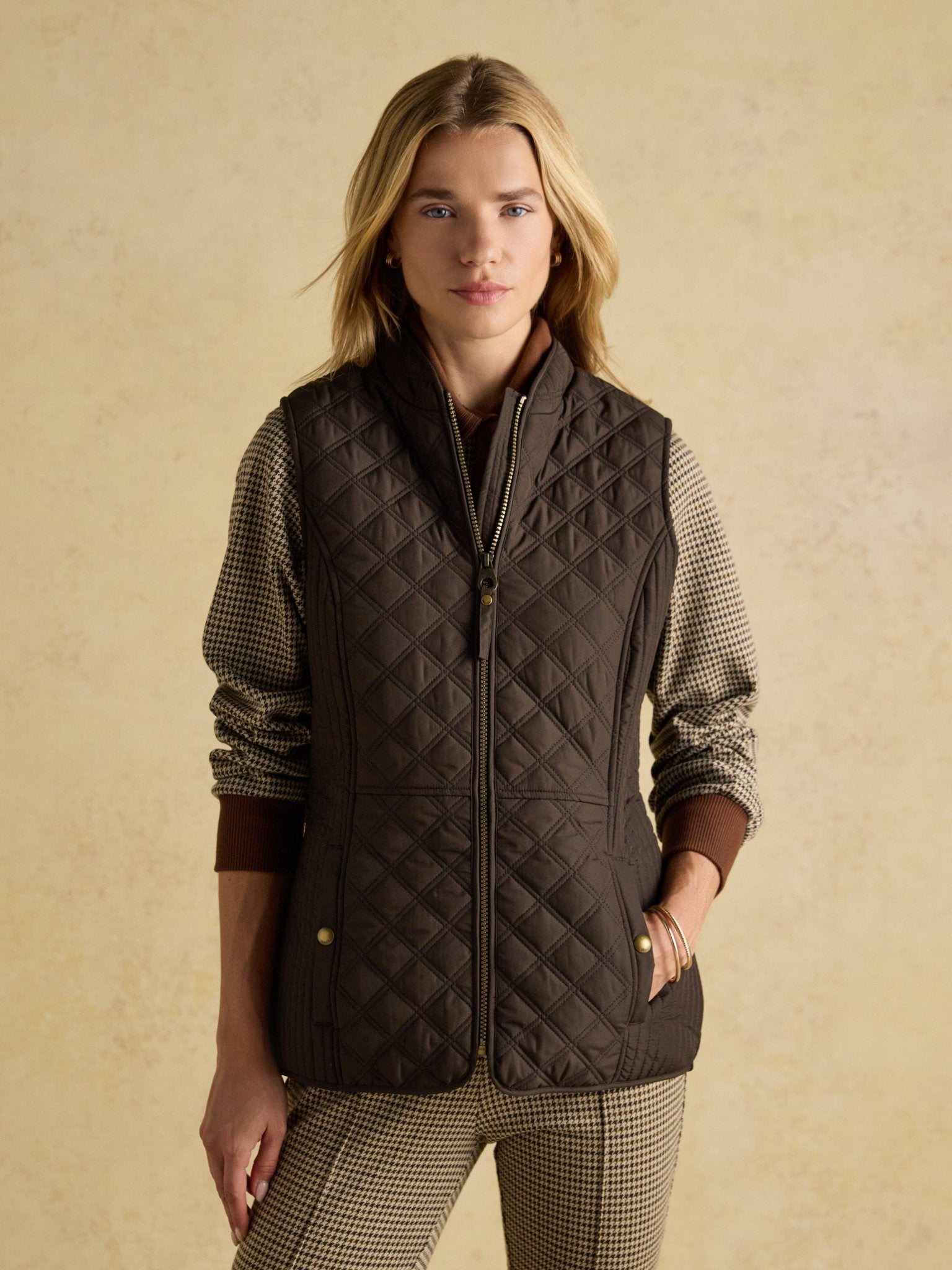 Young Ideas & Henmores -Minx Gilet -Chocolate Brown -8