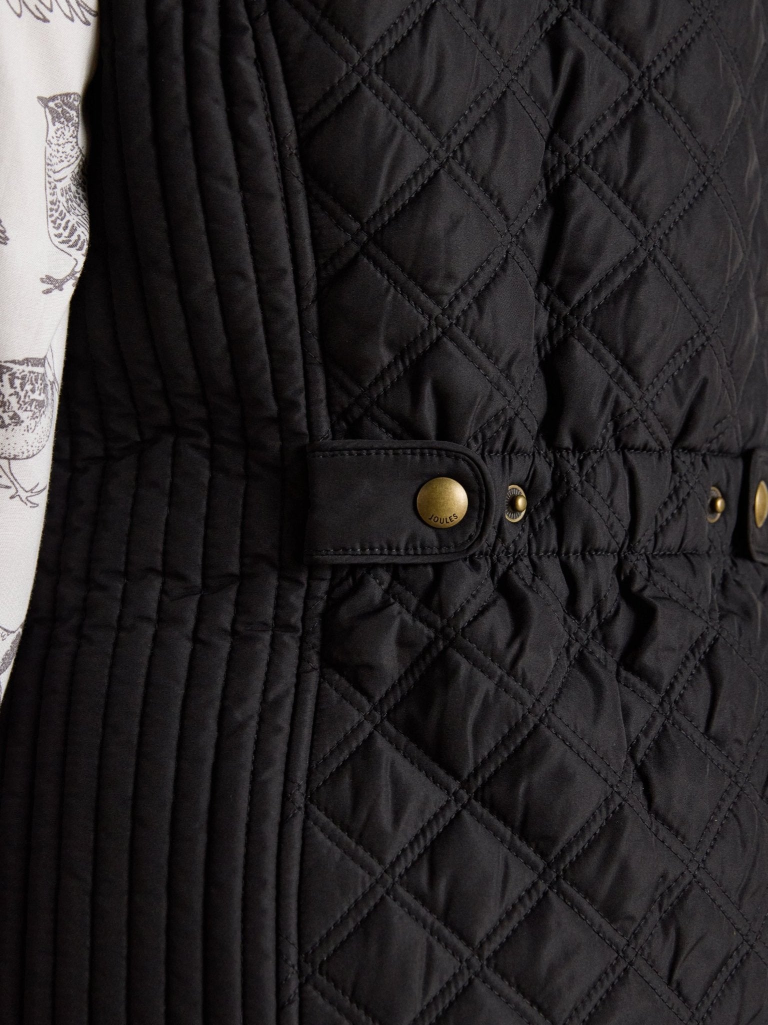 Young Ideas & Henmores -Minx Gilet -Black -8
