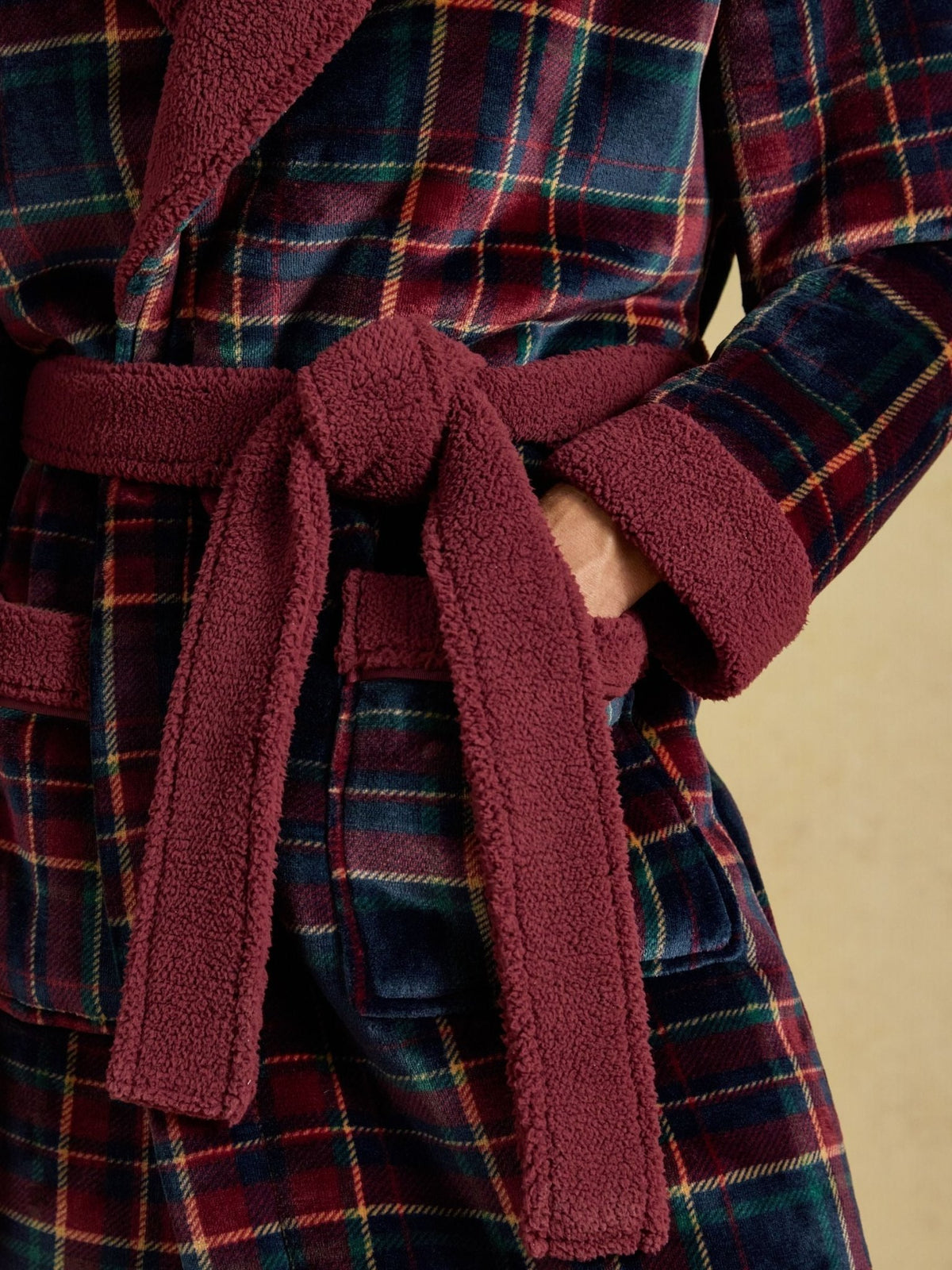 Young Ideas & Henmores -Montague Dressing Gown -Burgundy Red -L/XL