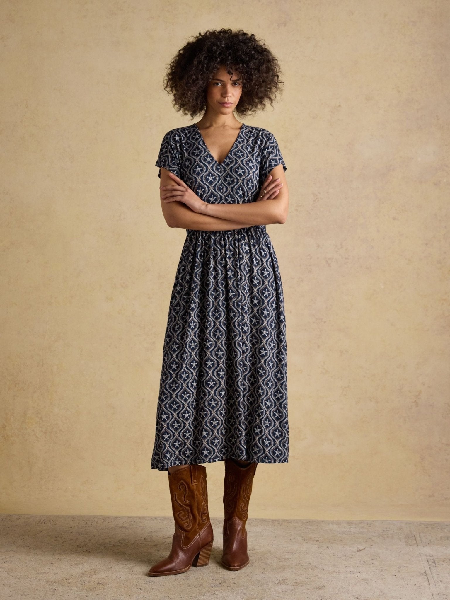 Young Ideas & Henmores - Nia Star Print Short Sleeve Dress - Navy - XS