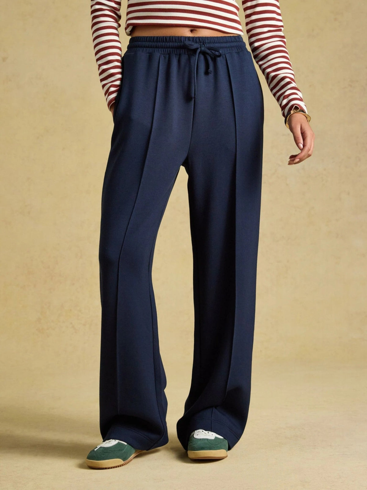 Young Ideas & Henmores -Wide Leg Jogger -Navy -8