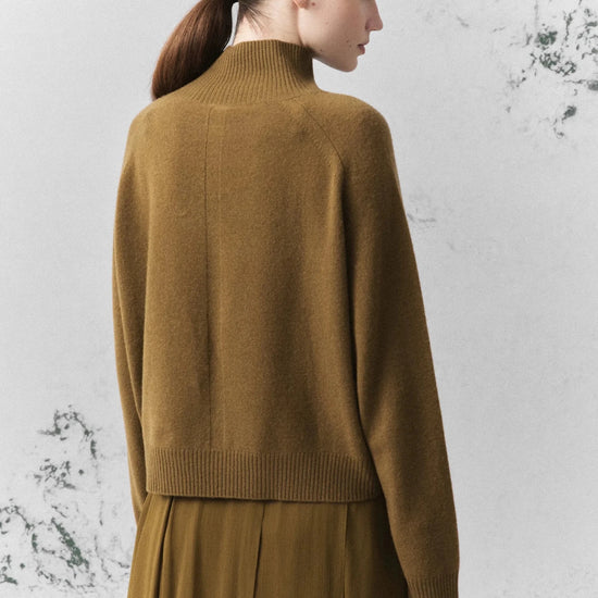 Young Ideas & Henmores -Gennaio Cashmere High Neck Jumper -004 Oil Green -S