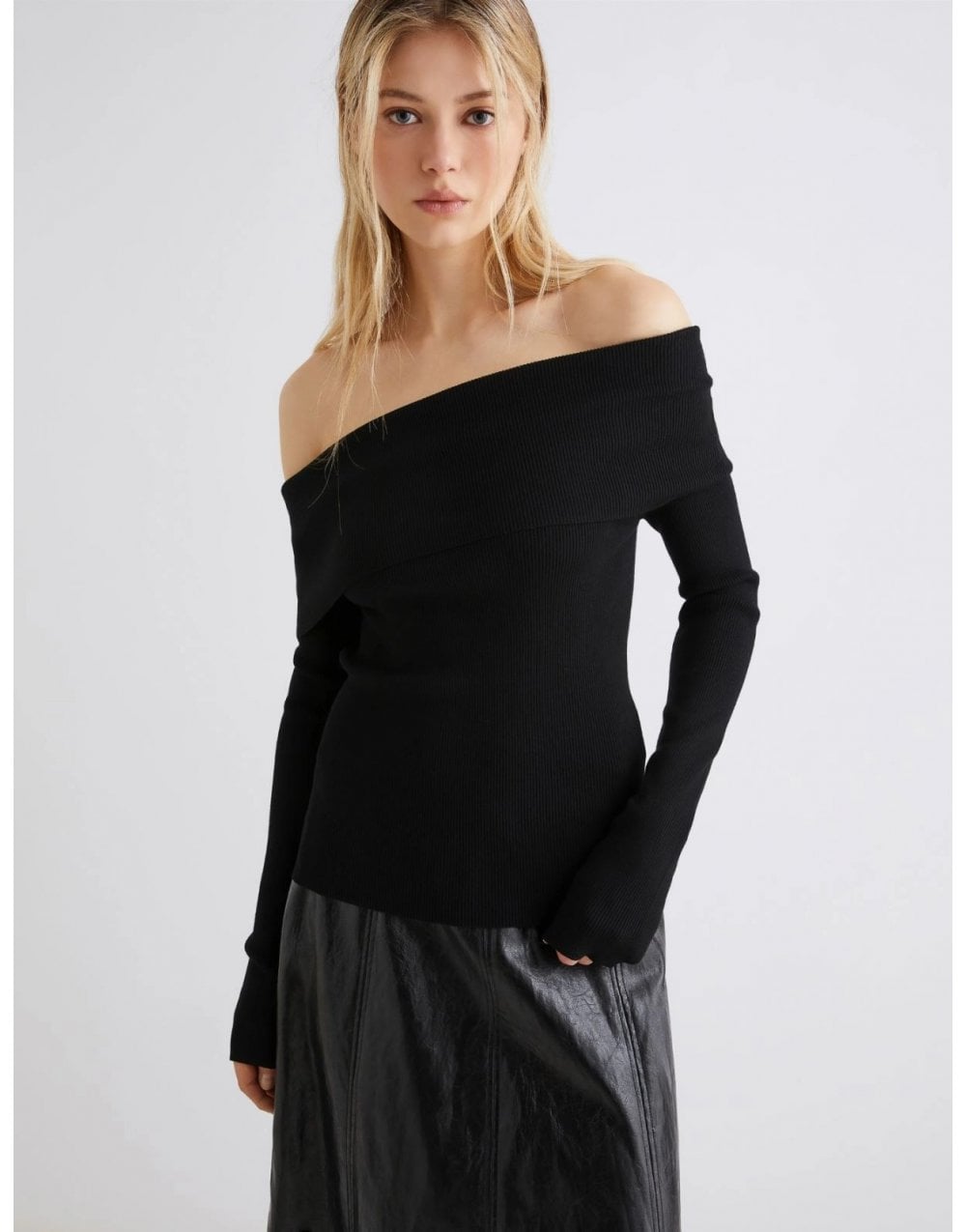Young Ideas/Henmores - Gerry Off Shoulder Long Sleeve Fitted Knit - 005 Black - S