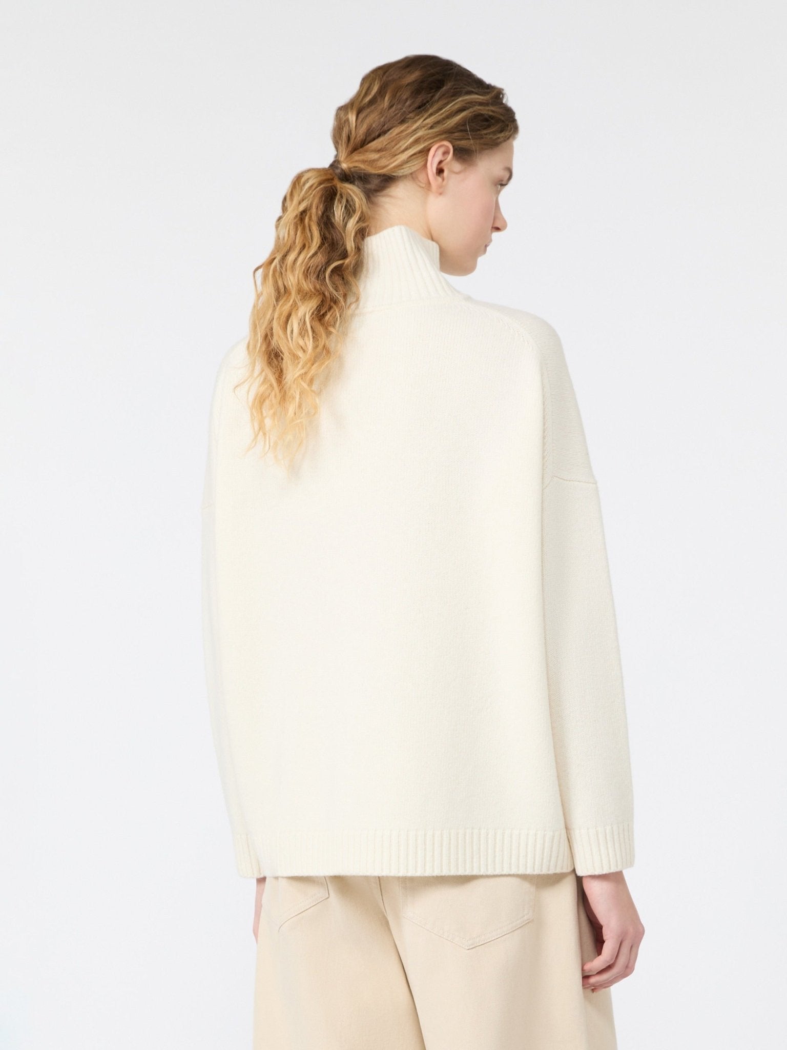 Young Ideas & Henmores -Borgia High Neck Relaxed Jumper -001 Ivory -XS