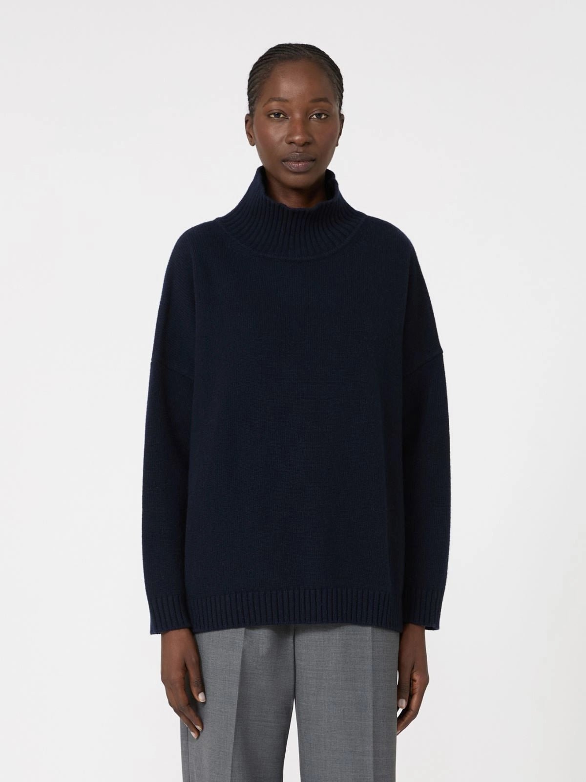 Young Ideas & Henmores -Borgia High Neck Relaxed Jumper -010 Navy -XS