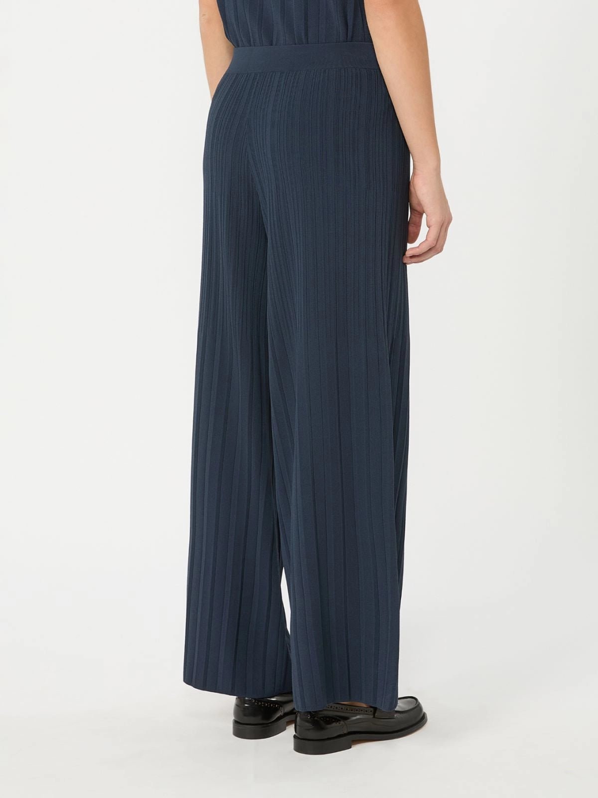 Young Ideas & Henmores - Garza Plisse Wide Leg Trousers - 004 Navy - XS