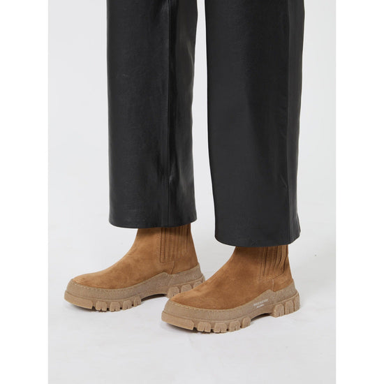 Young Ideas & Henmores -Genepi Suede Ankle Boots -001 Camel -4