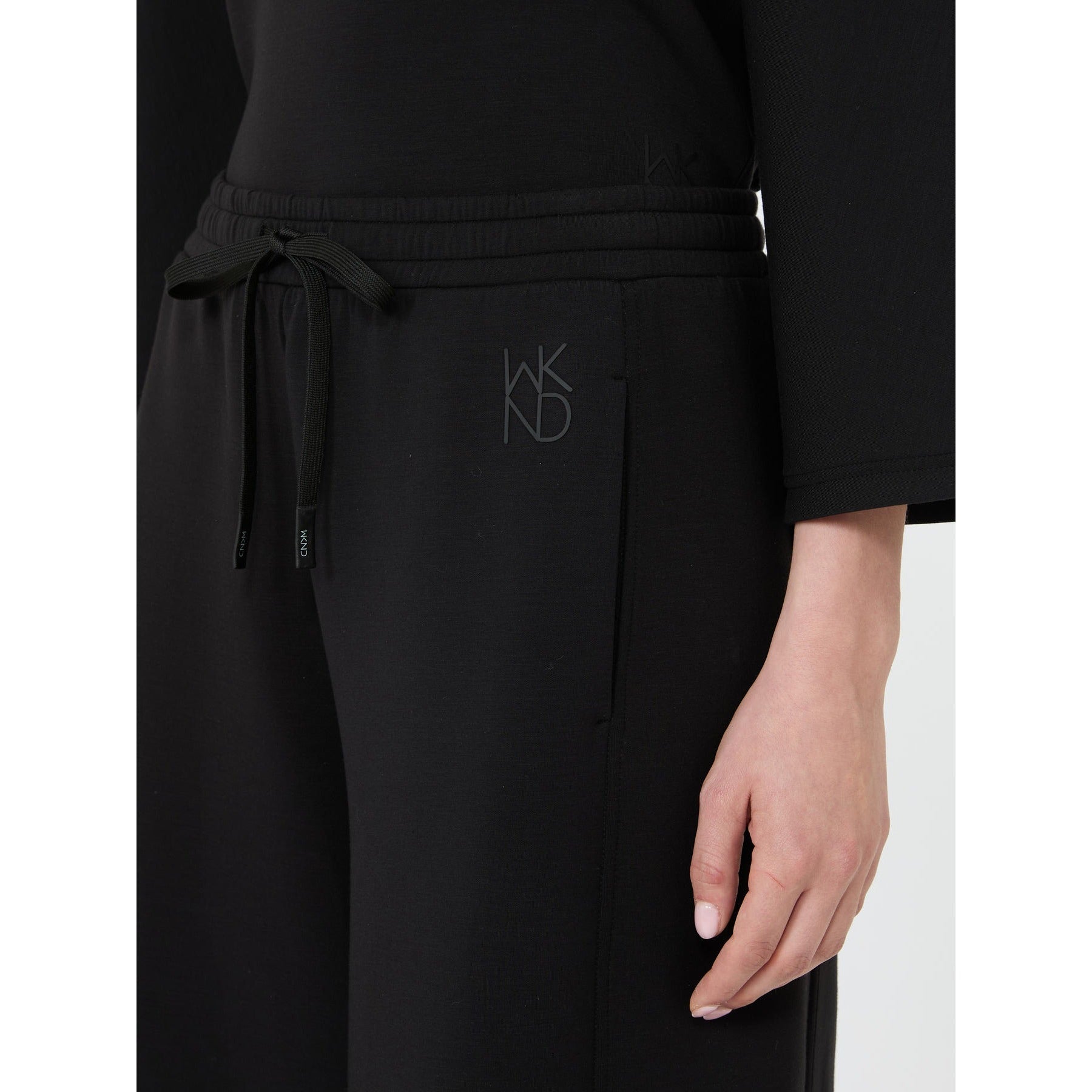 Young Ideas & Henmores -Getto Barrel Leg Joggers -001 Black -XS