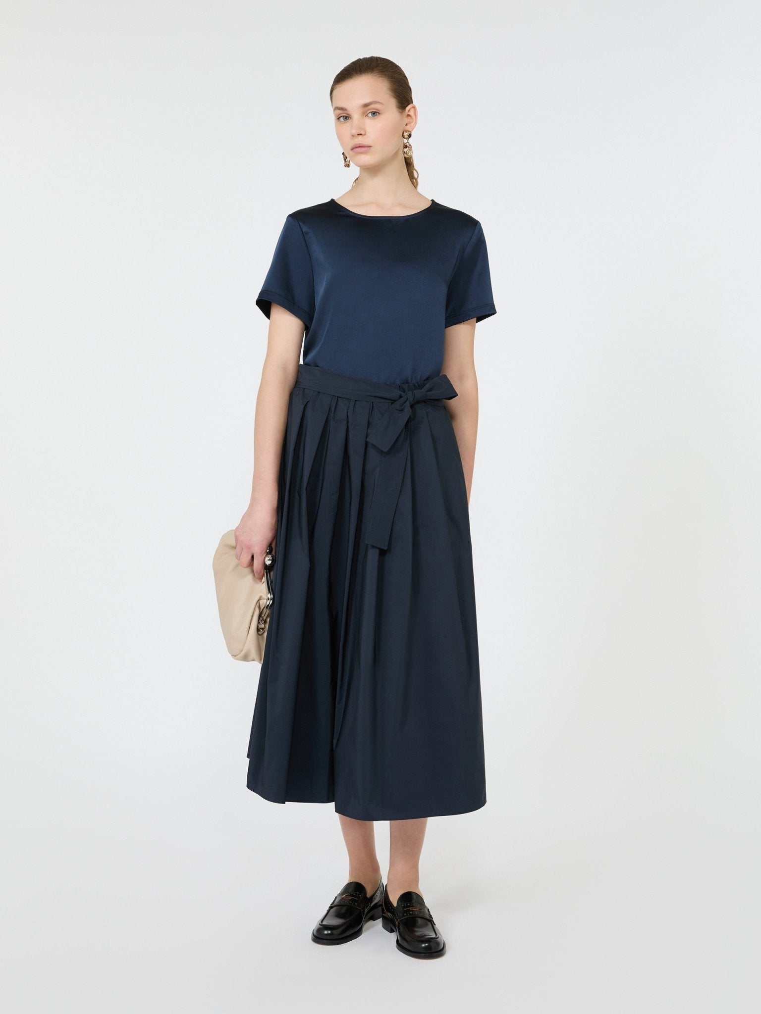 Young Ideas & Henmores -Gilbert Satin Short Sleeve Top -007 Navy -S