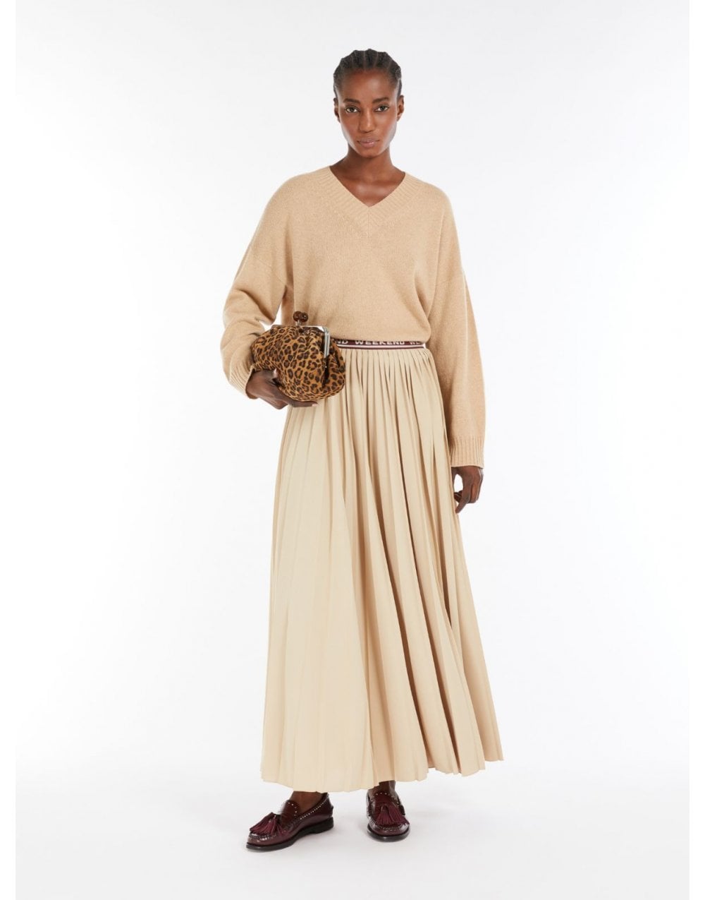 Young Ideas/Henmores - Mestre V Neck Jumper - 003 Sand - XS