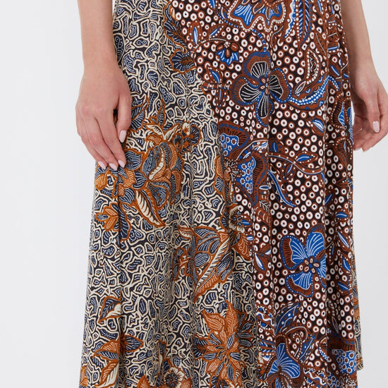 Young Ideas & Henmores - Pausa Sleeveless Jersey Dress - 008 Tobacco Ornamental Print - S