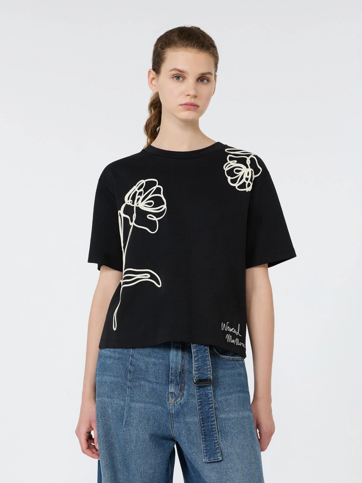 Young Ideas & Henmores -Sala Flower Embroidered T-Shirt -008 Black -XS