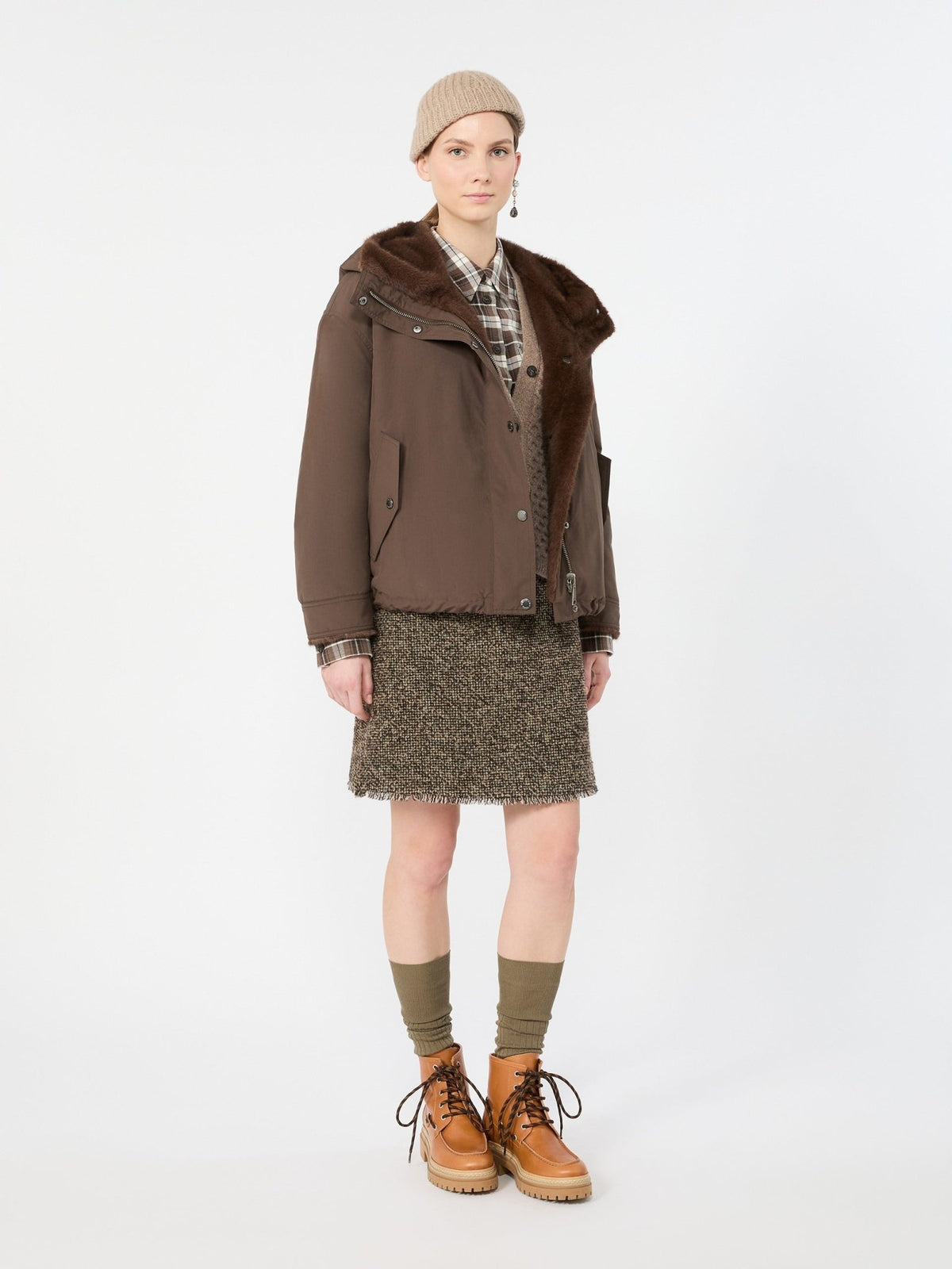 Young Ideas & Henmores -Zanna Short Raincoat -012 Castagna Brown -6