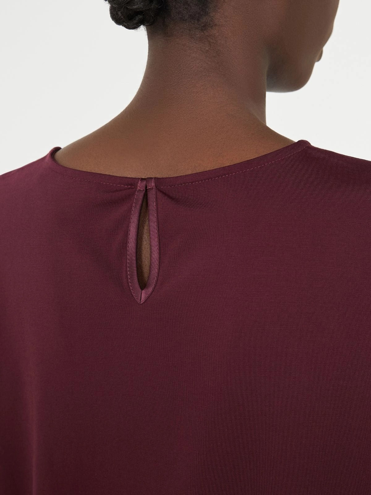 Young Ideas/Henmores - Zona Jersey Silk Touch Top - 002 Nude Beige - XS