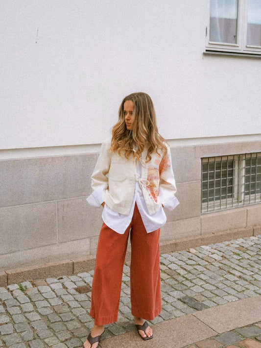 Young Ideas & Henmores -Bantry Stalom Wide Leg Jeans -272 Cowhide Burgundy -25