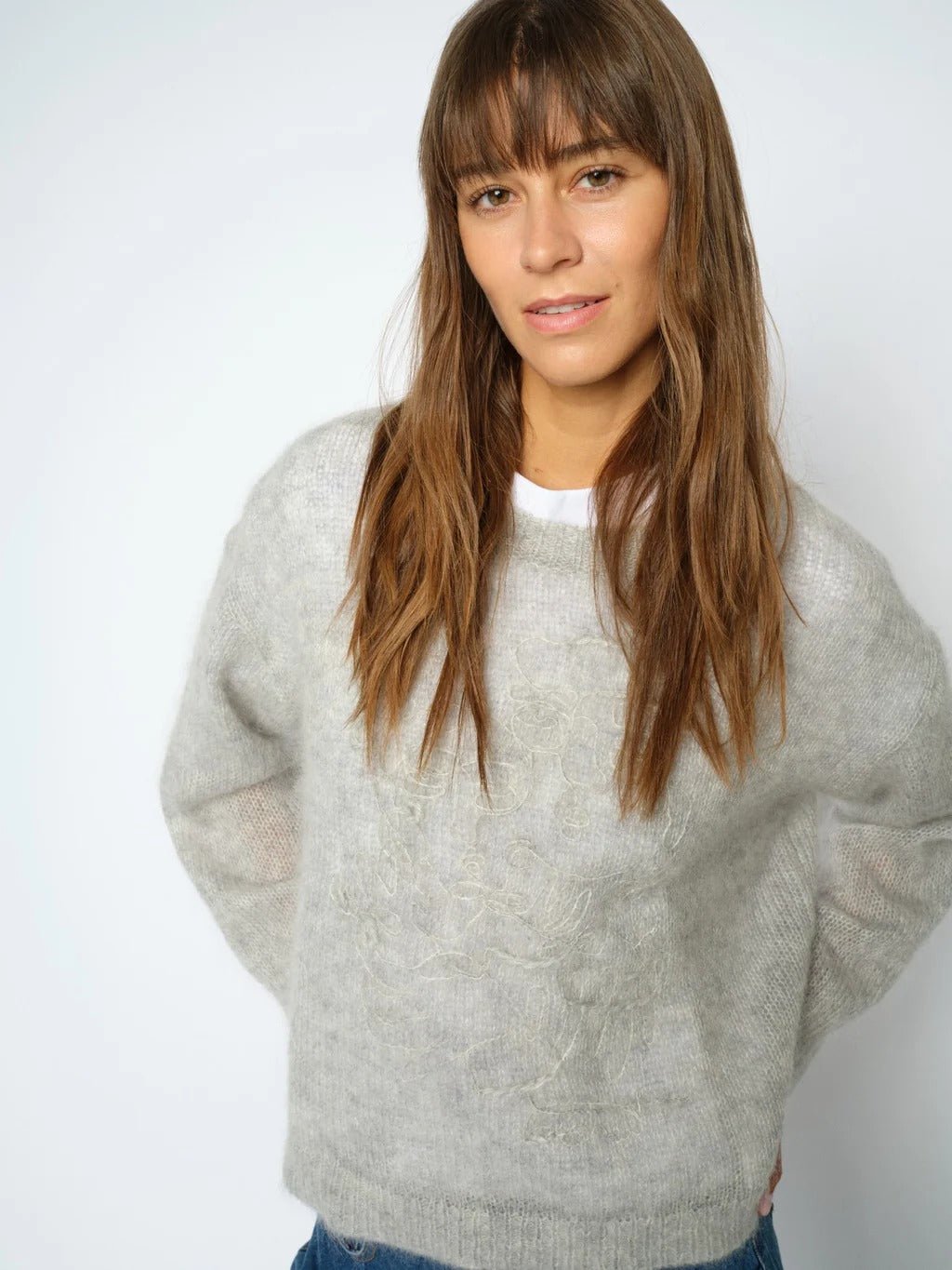 Young Ideas & Henmores -Bernat Aroa Embroidered Jumper -876 Light Grey Melange -XS