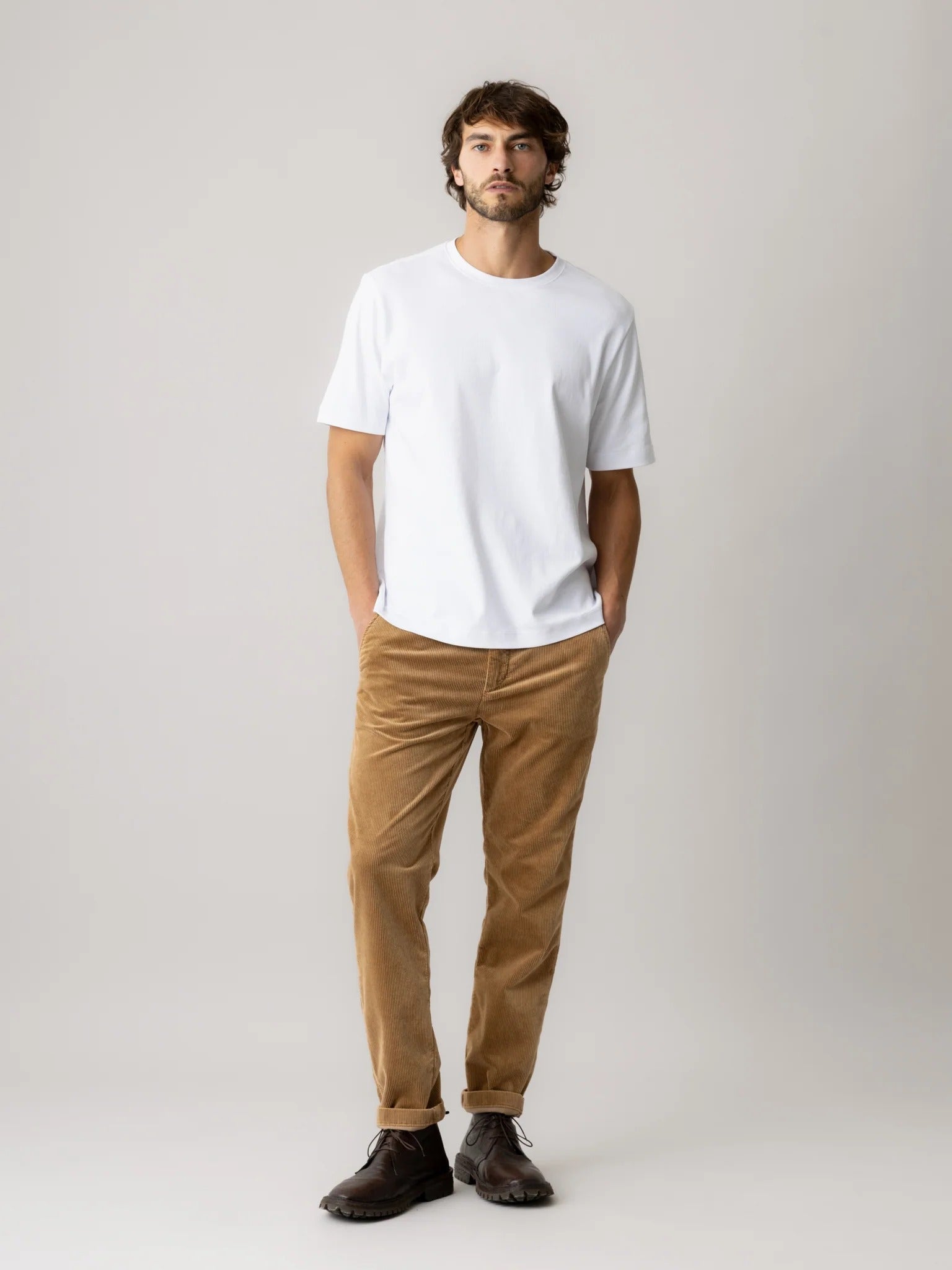 Young Ideas & Henmores -Hunt Corduroy Trouser -697 Toffee -32