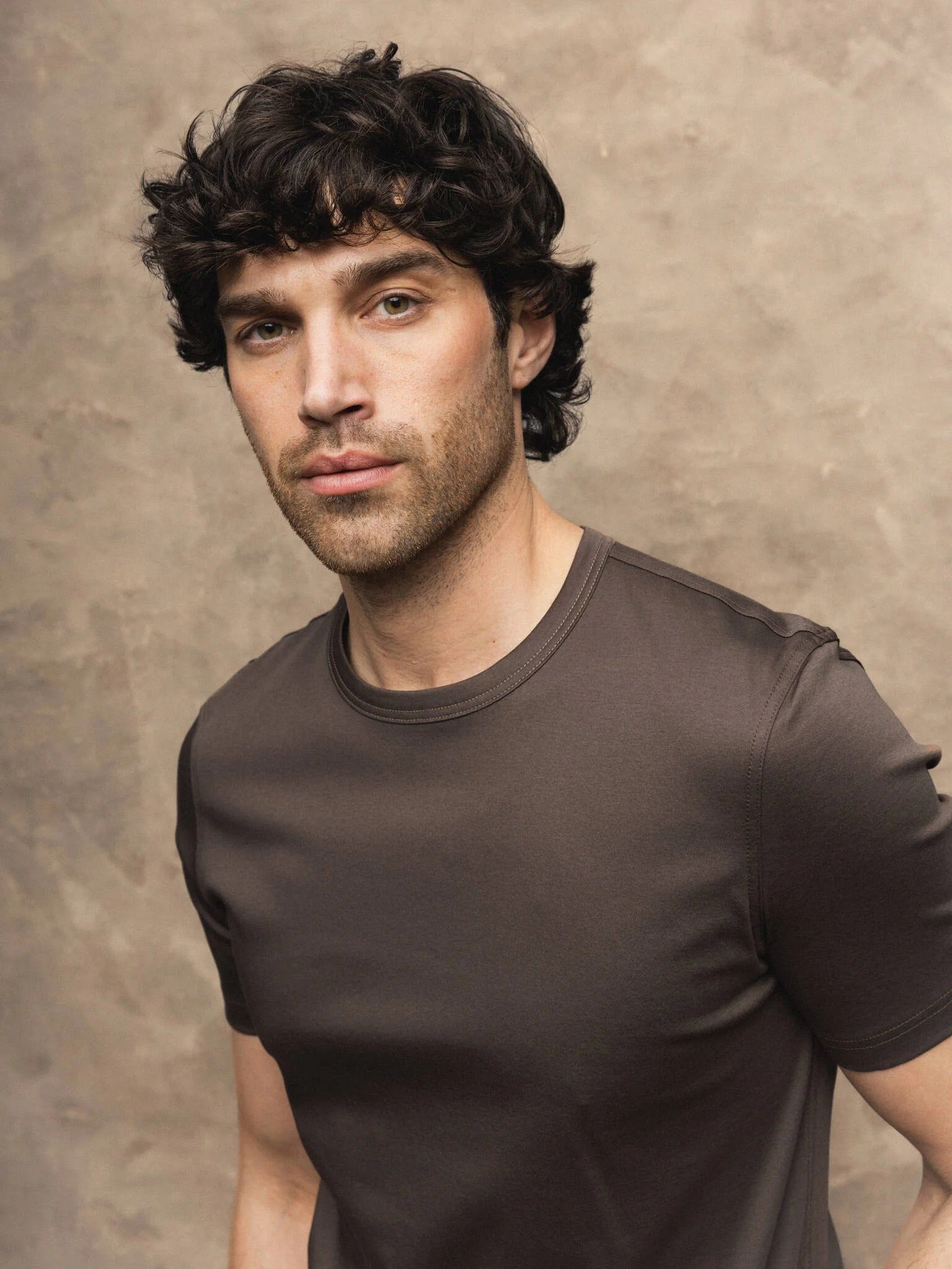 Young Ideas & Henmores -Perry T-Shirt -469 Navy -M