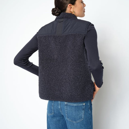 Young Ideas & Henmores -Rowe Eli Teddy Gilet -468 Salute Navy -XS