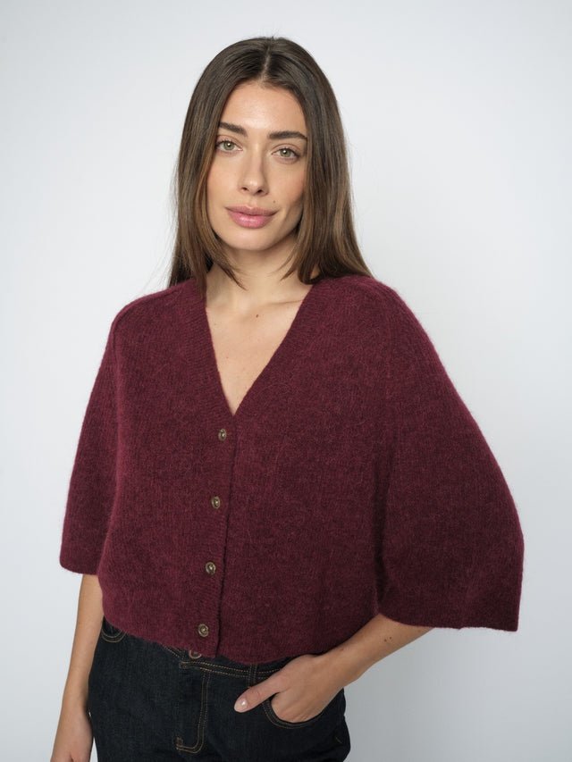 Young Ideas & Henmores -Thora Lizet Short Knit Cardigan -273 Cabernet -XS