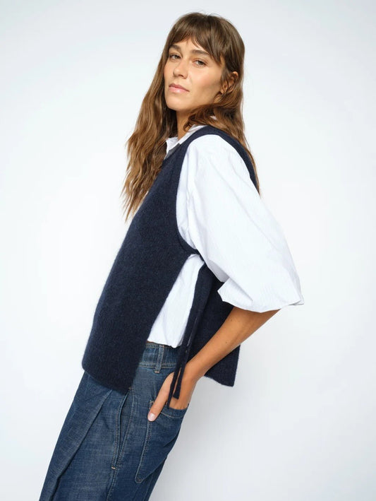 Young Ideas & Henmores -Thora Tie Sleeveless Knit Vest -468 Salute Navy -XS