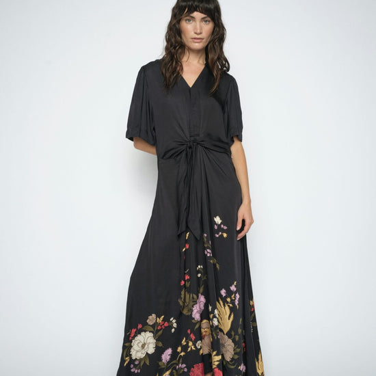 Young Ideas & Henmores -Wandi Flowwi Knot Detail Dress -801 Black -XS