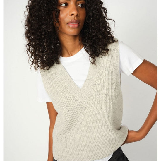 Young Ideas/Henmores - Zhara Thyra Knitted Vest - 876 Light Grey Melange - XS