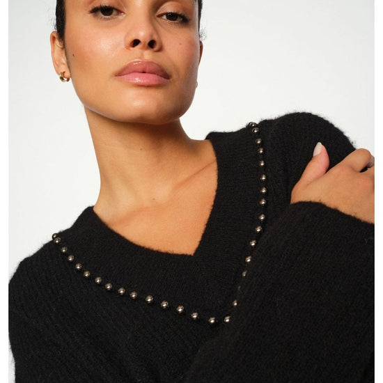 Young Ideas/Henmores - Zora V - Neck Bead Knitted Jumper - 801 Black - XS