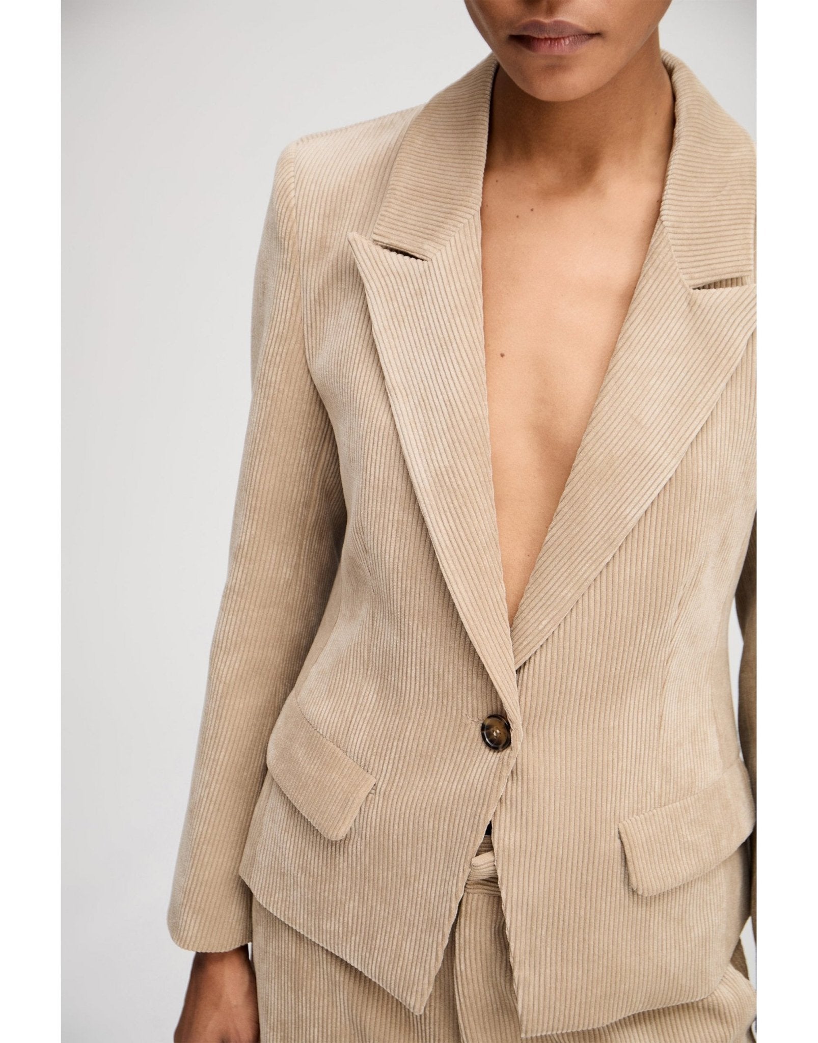 Young Ideas/Henmores - Lawo Blazer - Latte - 8