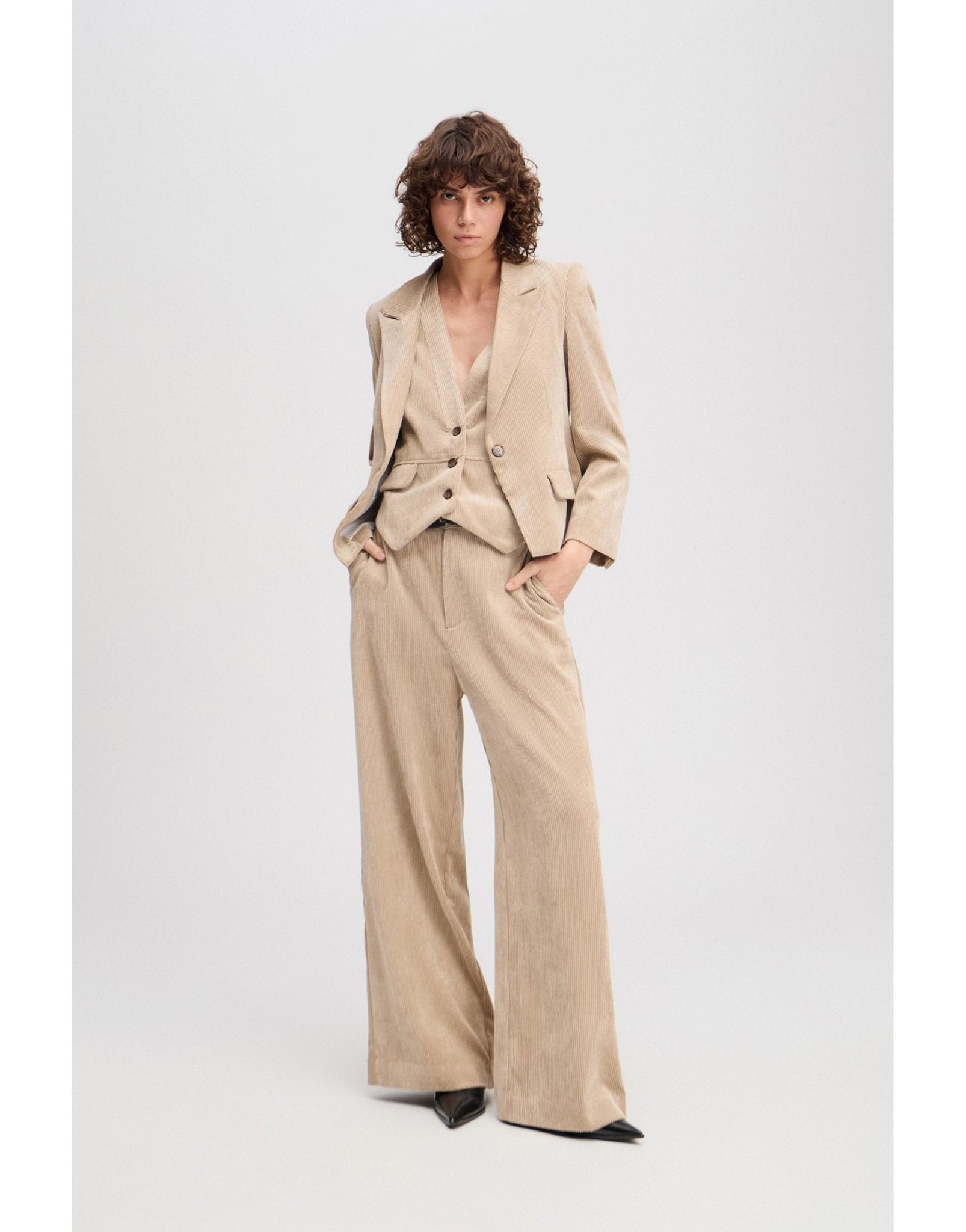 Young Ideas/Henmores - Lillian Waistcoat - Latte - 8