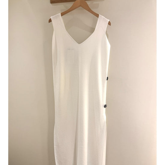 Young Ideas/Henmores - V Neck Sleeveless Button Detail Midi Dress - White - 8