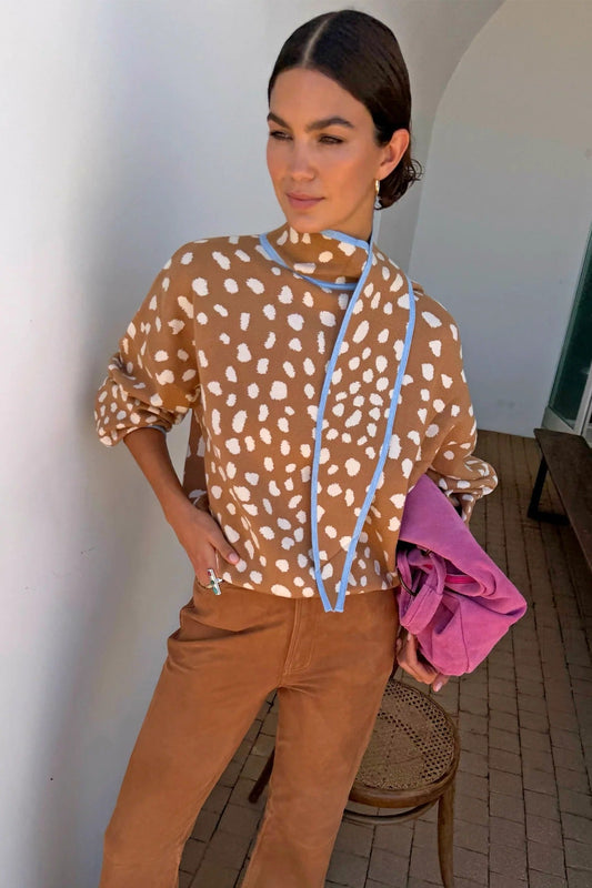 Young Ideas & Henmores -Deer Scarf Jumper -Tan -XS