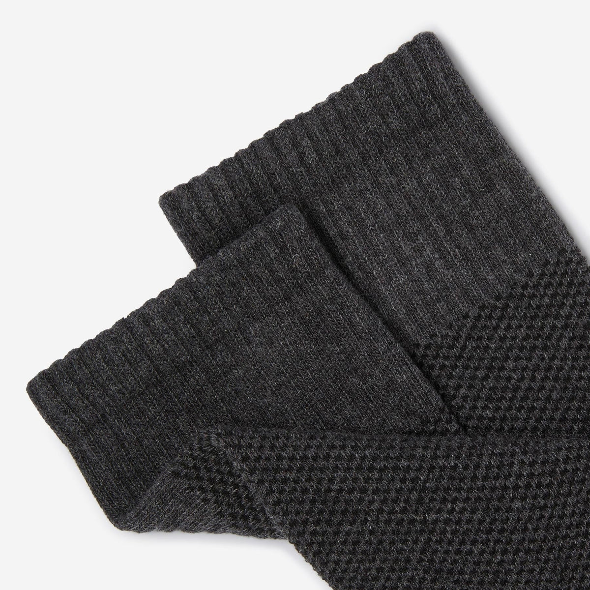 Young Ideas & Henmores -Cuba Knitted Socks -Burgundy -M