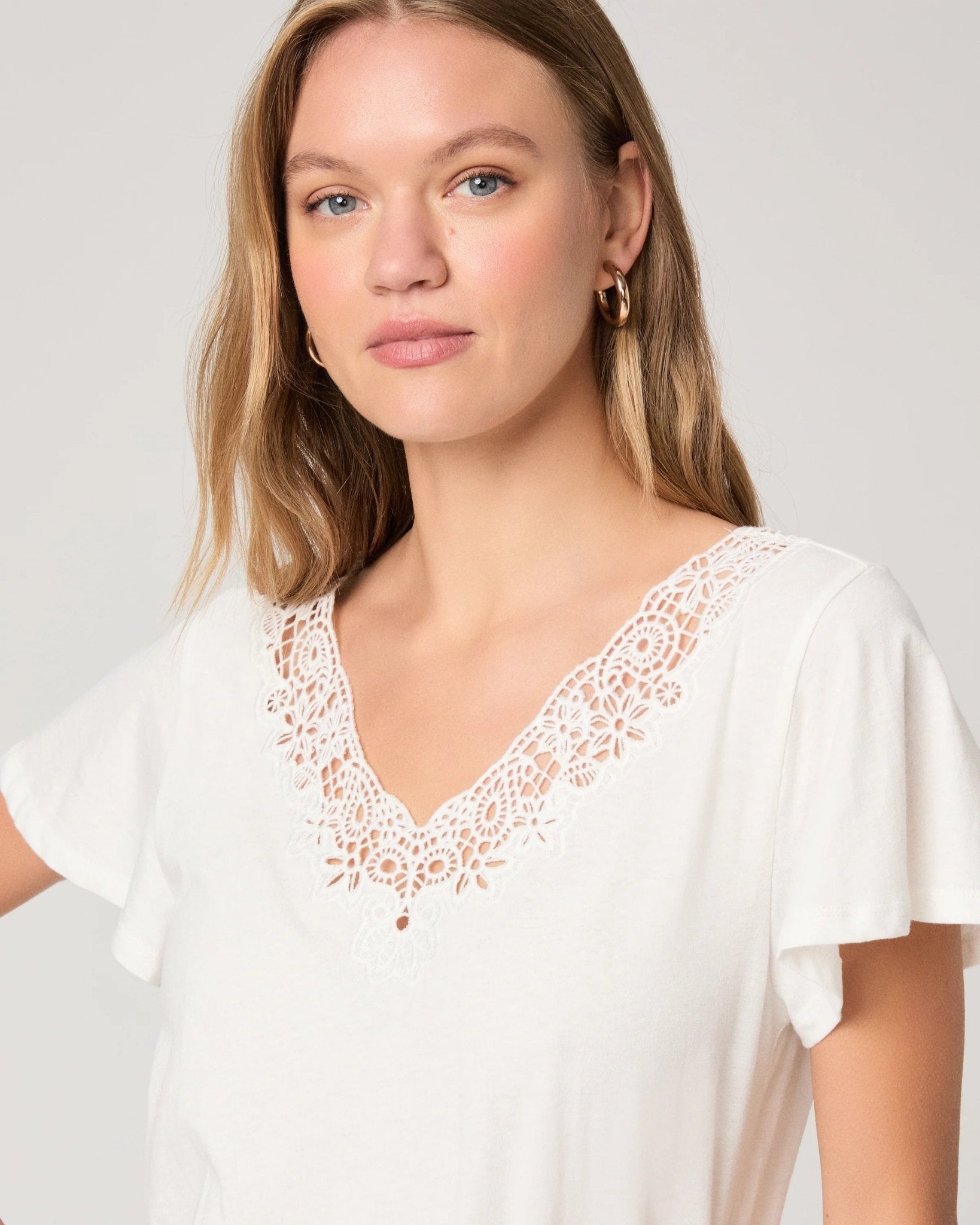 Young Ideas & Henmores -Vicky Lace T-Shirt -White -XS
