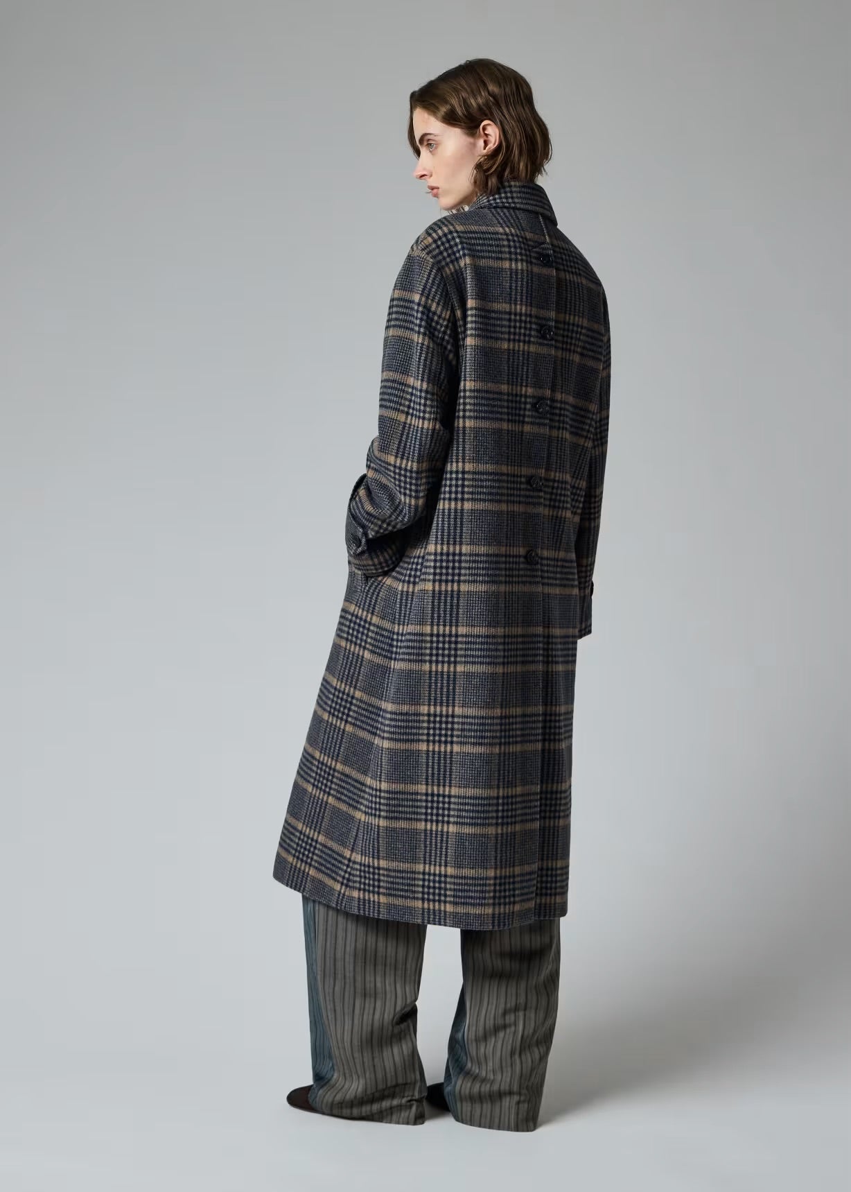 Young Ideas & Henmores -Back Button Checked Wool Coat -71 Grey Beige -6