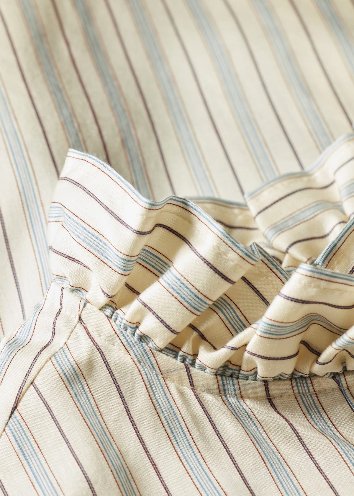 Young Ideas & Henmores -Neck Ruffle Stripe Shirt -08 Parchment -8