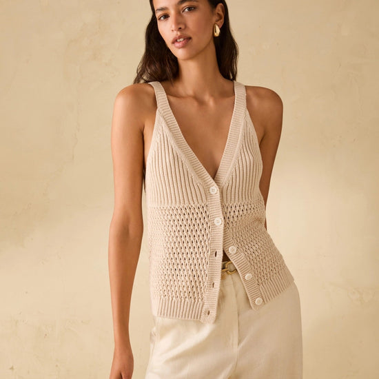 Young Ideas & Henmores - Dialogo Buttoned Knitted Sleeveless Vest - 001 Dark Cream - XS