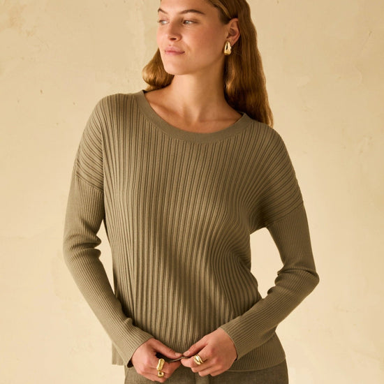 Young Ideas & Henmores - Erba Panel Detail Crew Neck Jumper - 008 Khaki - XS